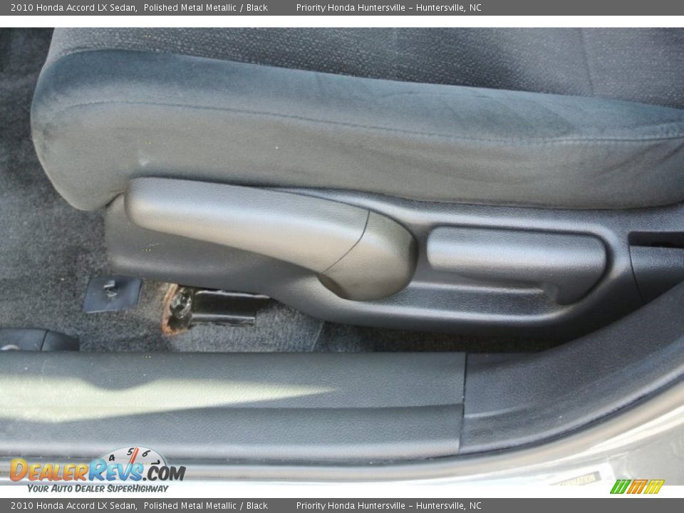2010 Honda Accord LX Sedan Polished Metal Metallic / Black Photo #10