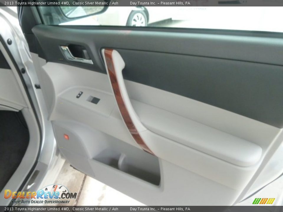 2013 Toyota Highlander Limited 4WD Classic Silver Metallic / Ash Photo #11