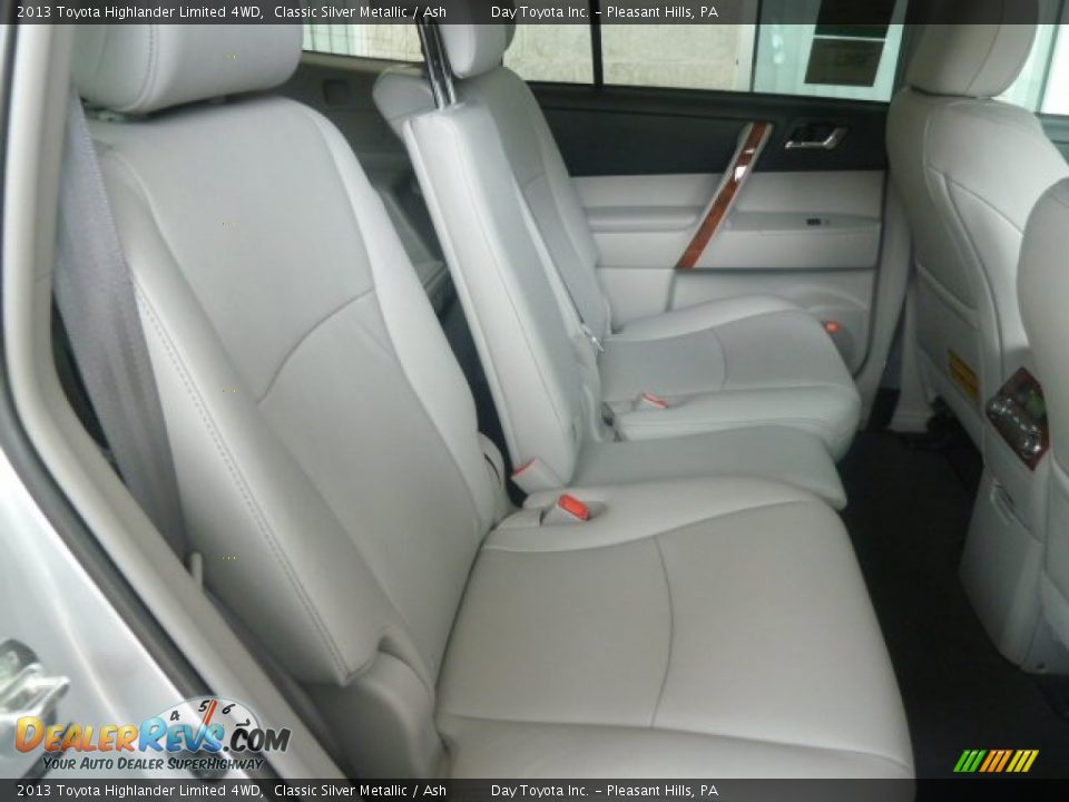 2013 Toyota Highlander Limited 4WD Classic Silver Metallic / Ash Photo #12