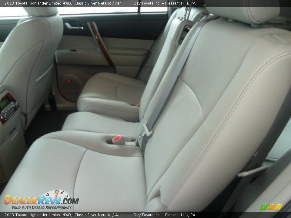 2013 Toyota Highlander Limited 4WD Classic Silver Metallic / Ash Photo #14
