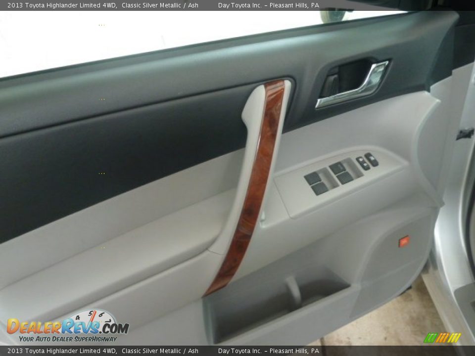 2013 Toyota Highlander Limited 4WD Classic Silver Metallic / Ash Photo #16