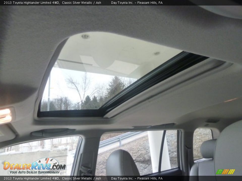 2013 Toyota Highlander Limited 4WD Classic Silver Metallic / Ash Photo #17