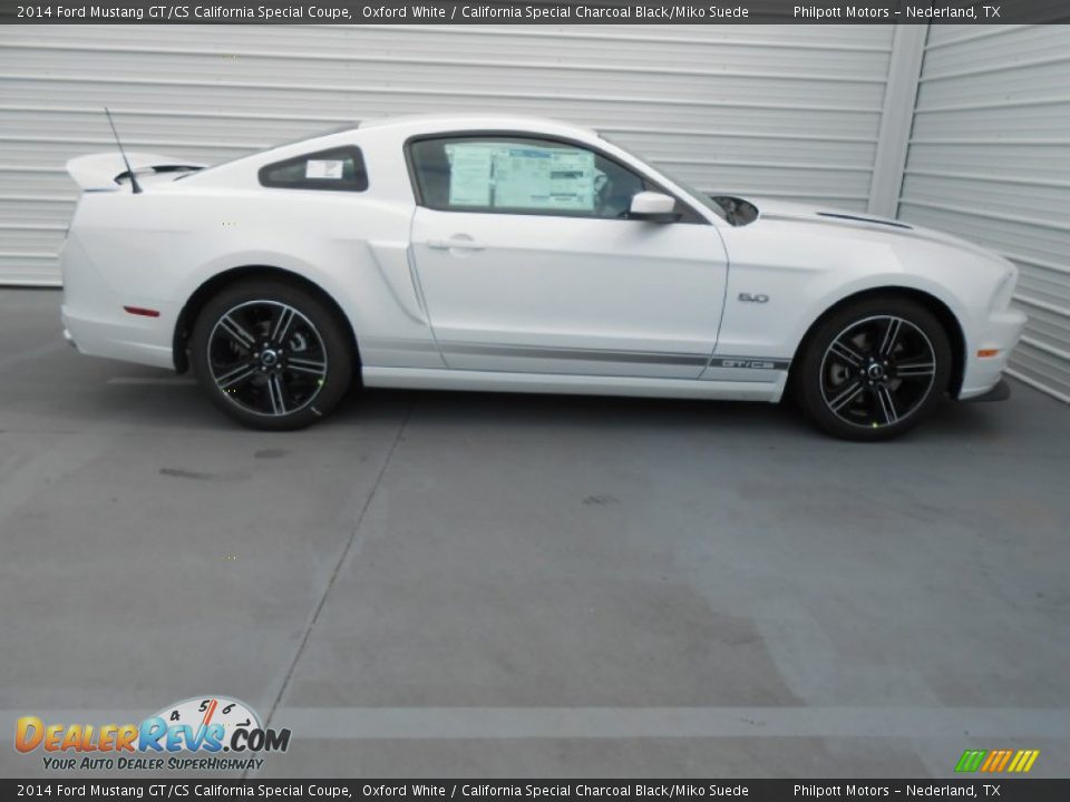 2014 Ford Mustang GT/CS California Special Coupe Oxford White / California Special Charcoal Black/Miko Suede Photo #3