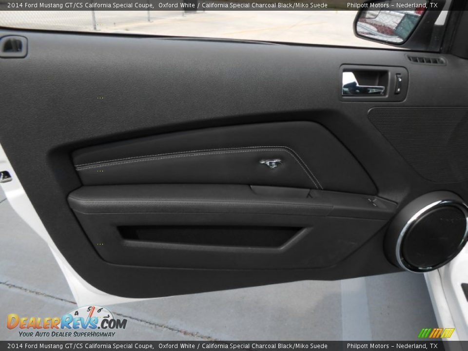 Door Panel of 2014 Ford Mustang GT/CS California Special Coupe Photo #18