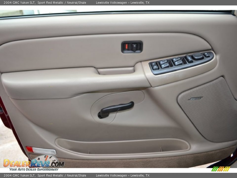 Door Panel of 2004 GMC Yukon SLT Photo #13