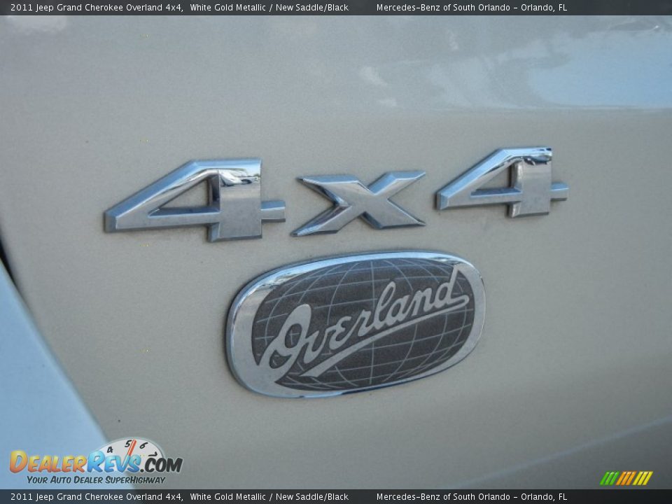 2011 Jeep Grand Cherokee Overland 4x4 White Gold Metallic / New Saddle/Black Photo #10
