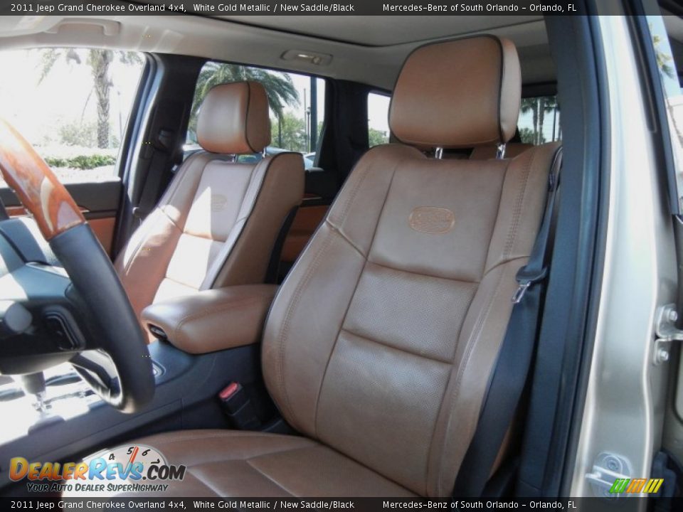 2011 Jeep Grand Cherokee Overland 4x4 White Gold Metallic / New Saddle/Black Photo #13