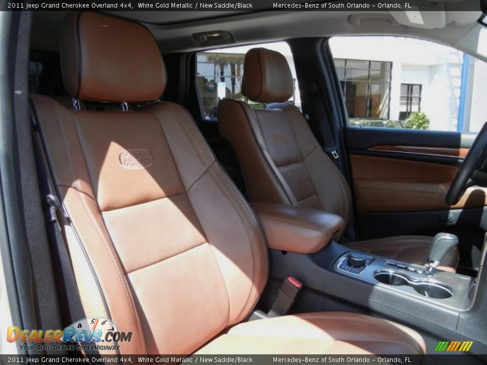 2011 Jeep Grand Cherokee Overland 4x4 White Gold Metallic / New Saddle/Black Photo #19