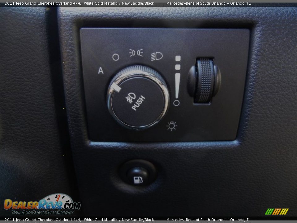 2011 Jeep Grand Cherokee Overland 4x4 White Gold Metallic / New Saddle/Black Photo #27