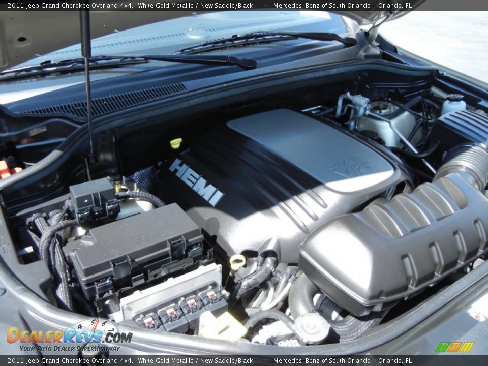2011 Jeep Grand Cherokee Overland 4x4 White Gold Metallic / New Saddle/Black Photo #30