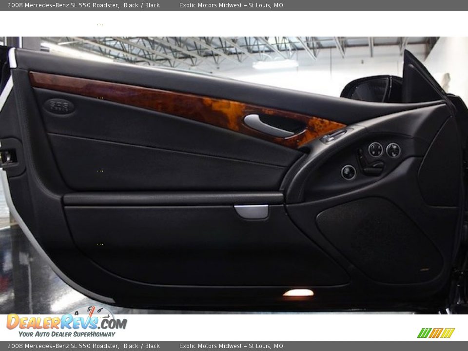 Door Panel of 2008 Mercedes-Benz SL 550 Roadster Photo #27