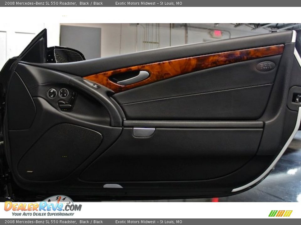 Door Panel of 2008 Mercedes-Benz SL 550 Roadster Photo #28