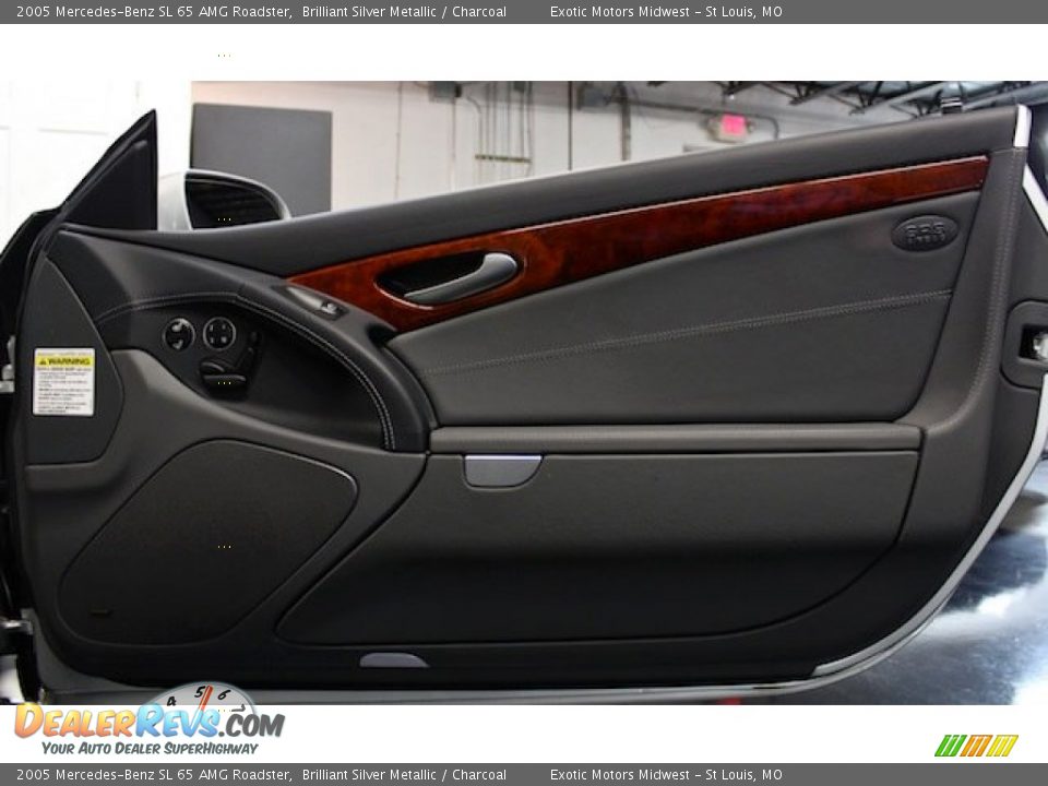 Door Panel of 2005 Mercedes-Benz SL 65 AMG Roadster Photo #31