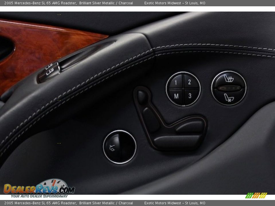 Controls of 2005 Mercedes-Benz SL 65 AMG Roadster Photo #32