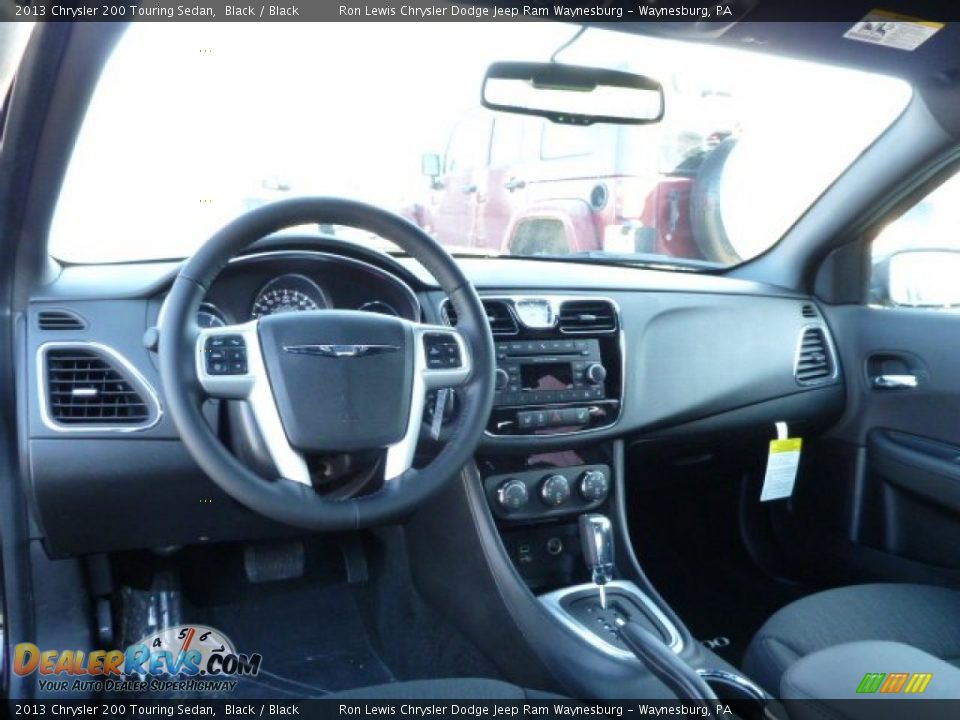 2013 Chrysler 200 Touring Sedan Black / Black Photo #12