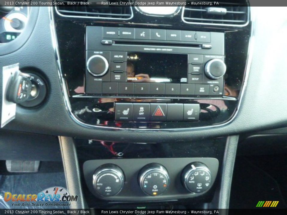 2013 Chrysler 200 Touring Sedan Black / Black Photo #20