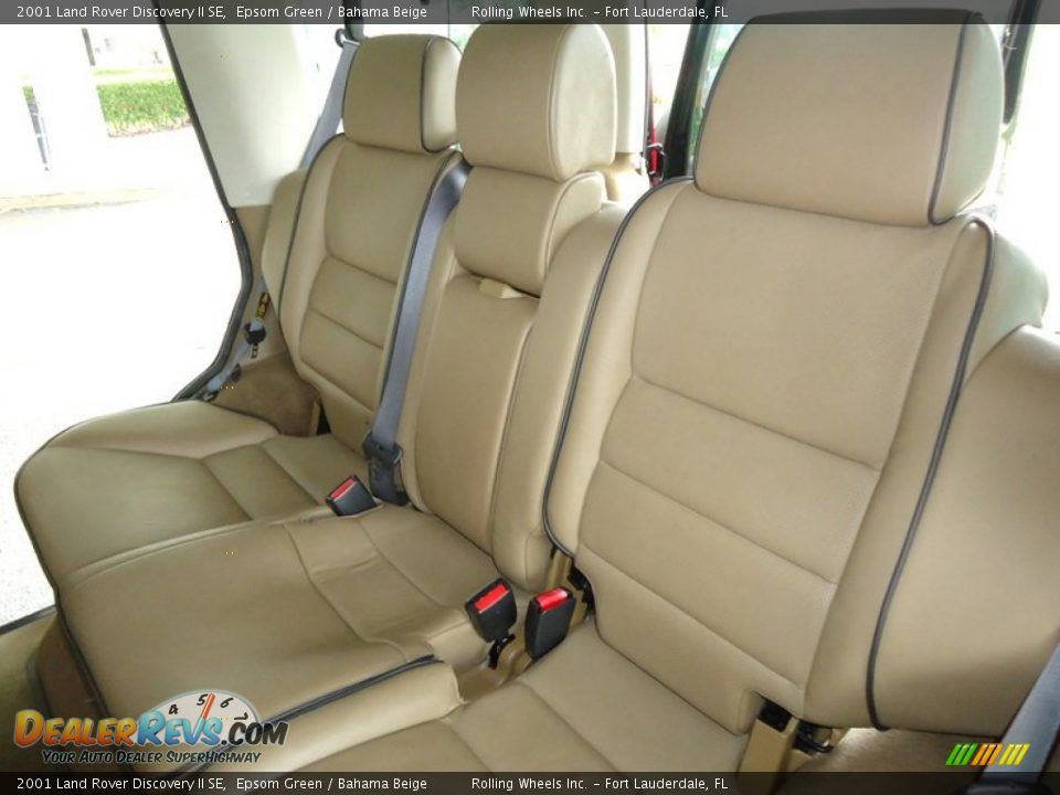 Rear Seat of 2001 Land Rover Discovery II SE Photo #16