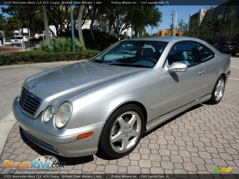 Front 3/4 View of 2002 Mercedes-Benz CLK 430 Coupe Photo #7