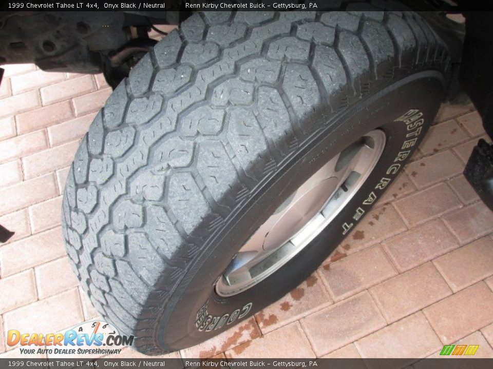 1999 Chevrolet Tahoe LT 4x4 Onyx Black / Neutral Photo #4