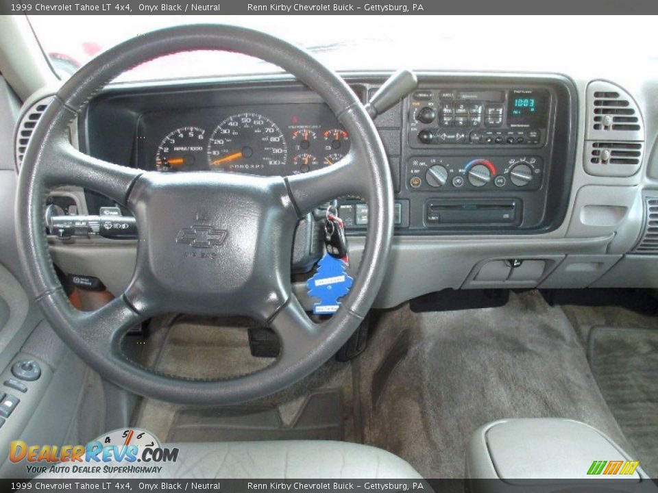 1999 Chevrolet Tahoe LT 4x4 Onyx Black / Neutral Photo #9