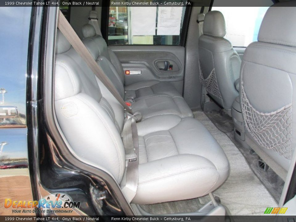 1999 Chevrolet Tahoe LT 4x4 Onyx Black / Neutral Photo #22