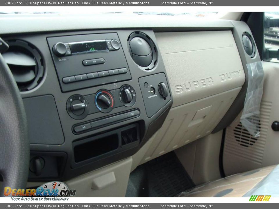 2009 Ford F250 Super Duty XL Regular Cab Dark Blue Pearl Metallic / Medium Stone Photo #17