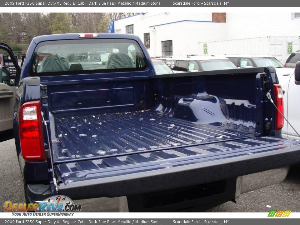 2009 Ford F250 Super Duty XL Regular Cab Dark Blue Pearl Metallic / Medium Stone Photo #18