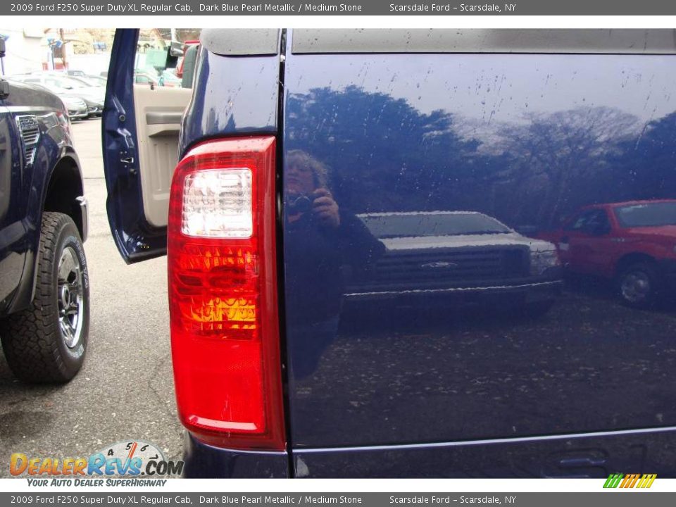 2009 Ford F250 Super Duty XL Regular Cab Dark Blue Pearl Metallic / Medium Stone Photo #20