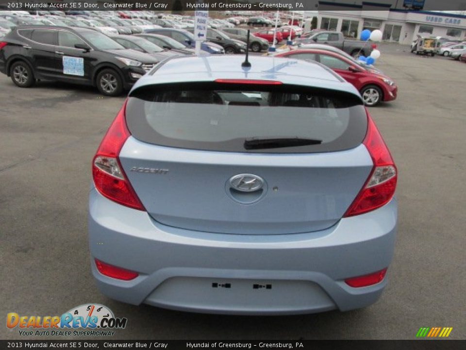 2013 Hyundai Accent SE 5 Door Clearwater Blue / Gray Photo #4