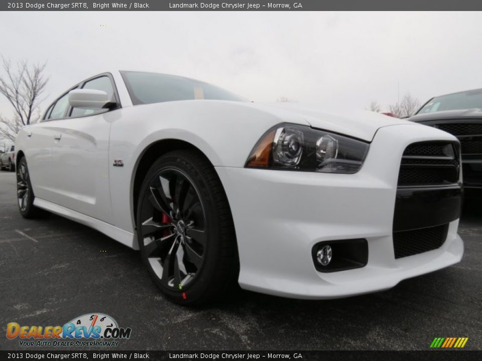 Front 3/4 View of 2013 Dodge Charger SRT8 Photo #4
