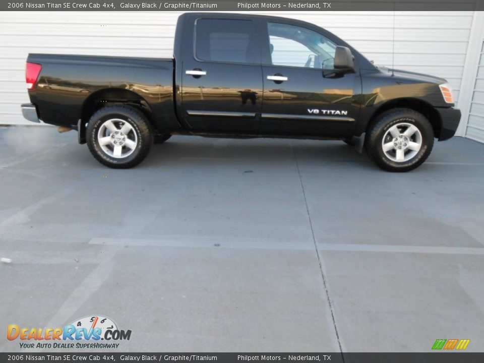 2006 Nissan Titan SE Crew Cab 4x4 Galaxy Black / Graphite/Titanium Photo #3