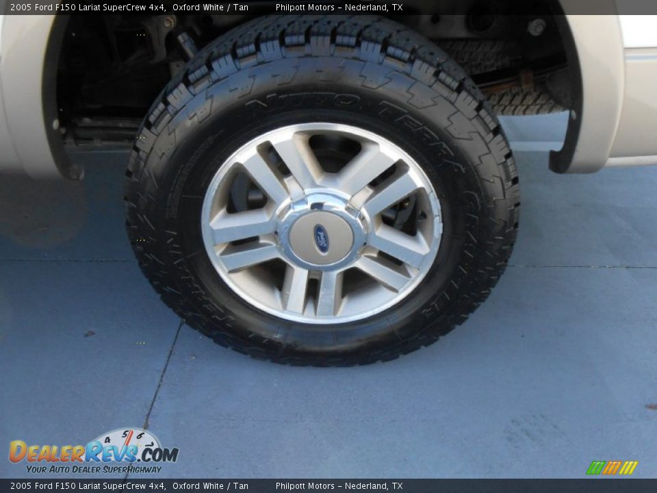 2005 Ford F150 Lariat SuperCrew 4x4 Oxford White / Tan Photo #12