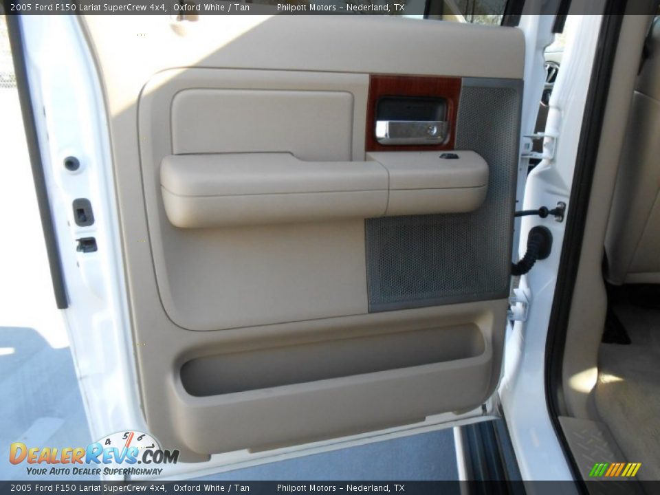 2005 Ford F150 Lariat SuperCrew 4x4 Oxford White / Tan Photo #27