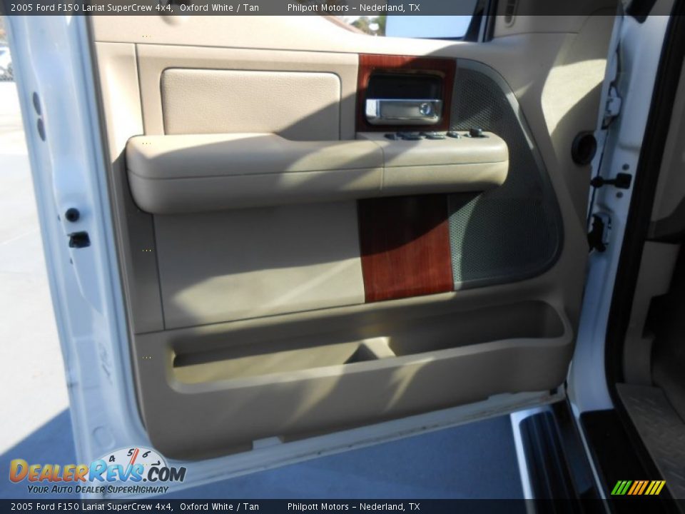 2005 Ford F150 Lariat SuperCrew 4x4 Oxford White / Tan Photo #29
