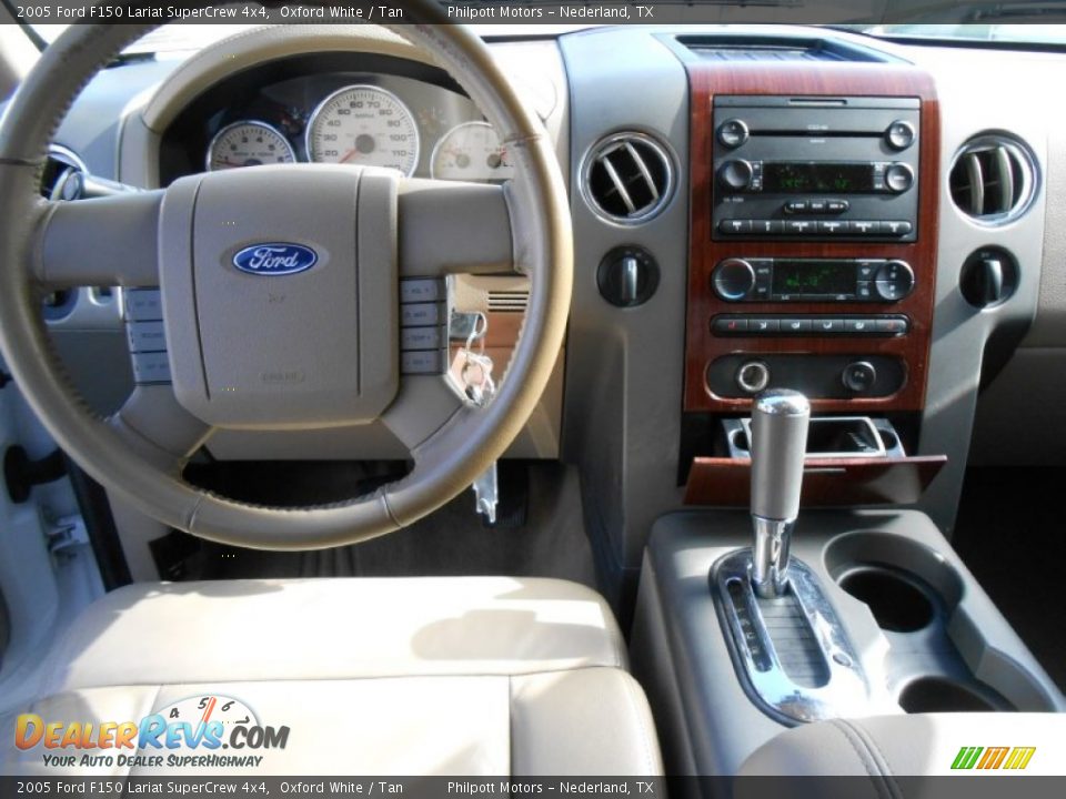 2005 Ford F150 Lariat SuperCrew 4x4 Oxford White / Tan Photo #33