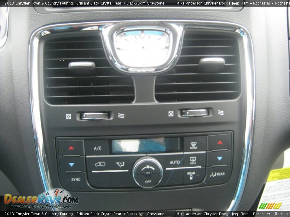 2013 Chrysler Town & Country Touring Brilliant Black Crystal Pearl / Black/Light Graystone Photo #14