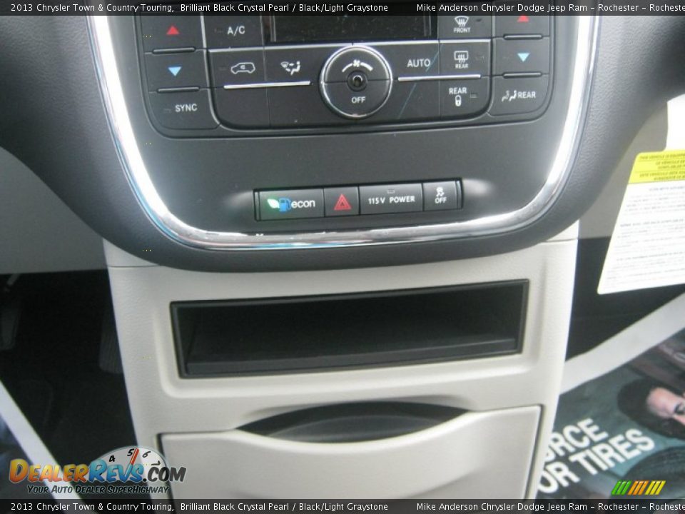 2013 Chrysler Town & Country Touring Brilliant Black Crystal Pearl / Black/Light Graystone Photo #15