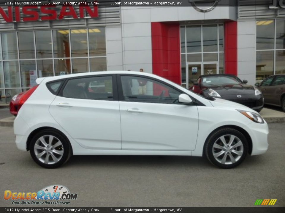 2012 Hyundai Accent SE 5 Door Century White / Gray Photo #12