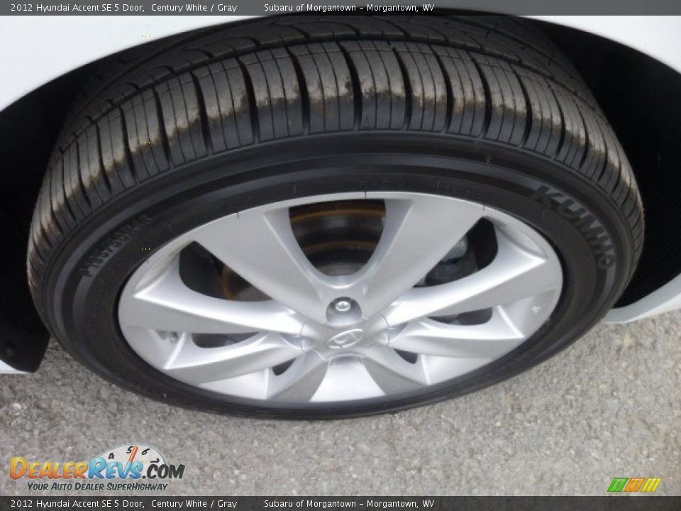 2012 Hyundai Accent SE 5 Door Wheel Photo #13