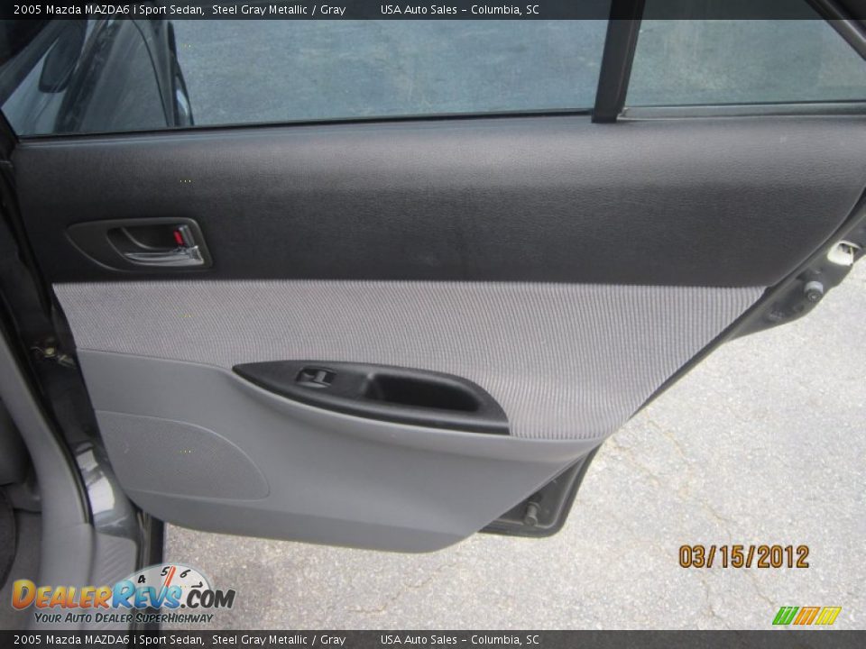 2005 Mazda MAZDA6 i Sport Sedan Steel Gray Metallic / Gray Photo #11