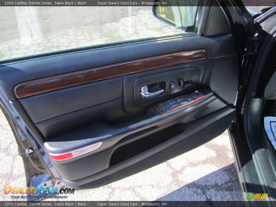 1999 Cadillac DeVille Sedan Sable Black / Black Photo #25