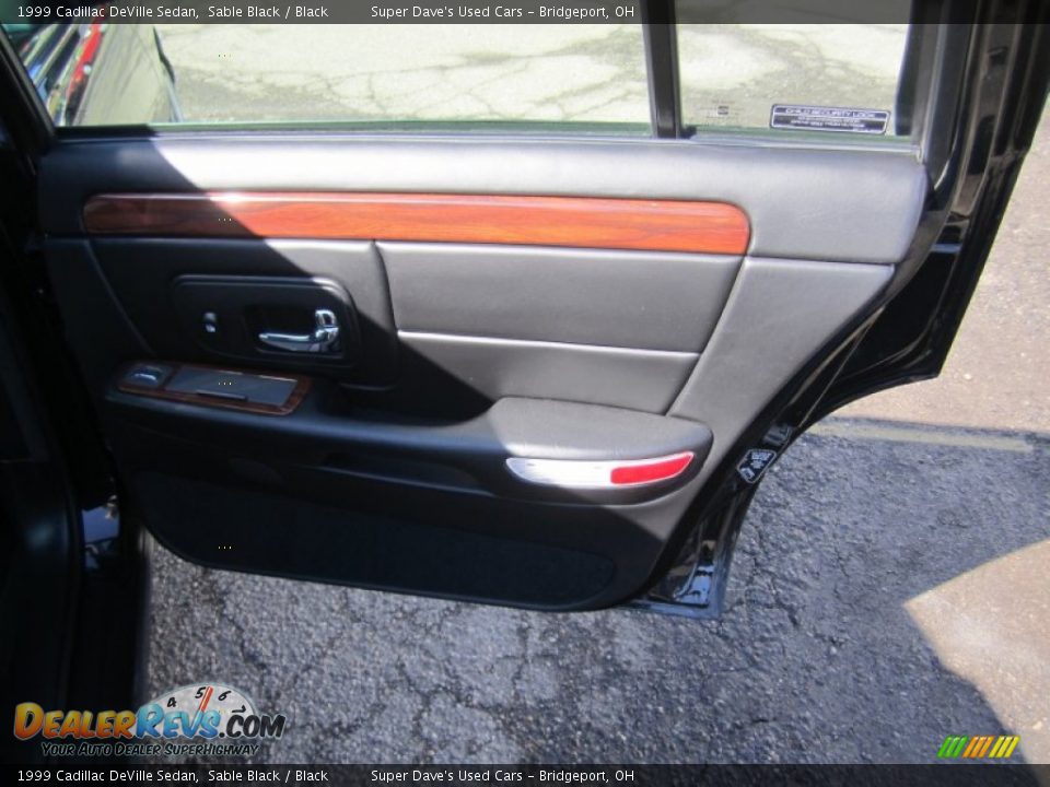 1999 Cadillac DeVille Sedan Sable Black / Black Photo #33