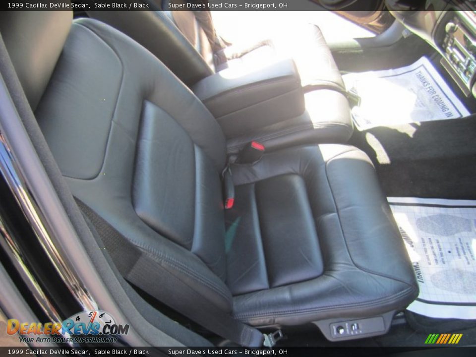 1999 Cadillac DeVille Sedan Sable Black / Black Photo #35