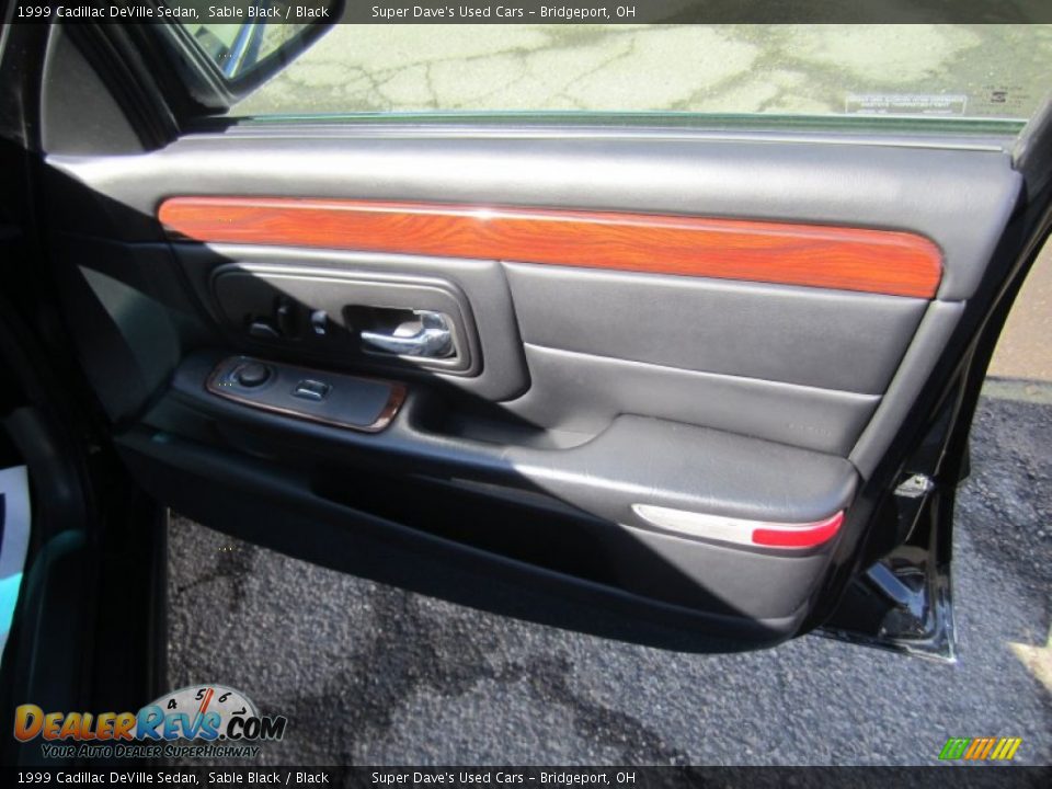 1999 Cadillac DeVille Sedan Sable Black / Black Photo #36