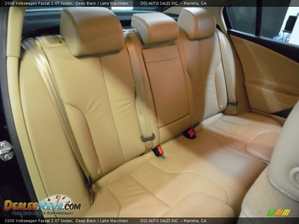 2006 Volkswagen Passat 2.0T Sedan Deep Black / Latte Macchiato Photo #9