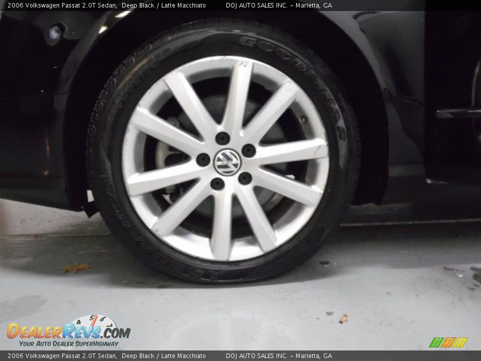 2006 Volkswagen Passat 2.0T Sedan Deep Black / Latte Macchiato Photo #27