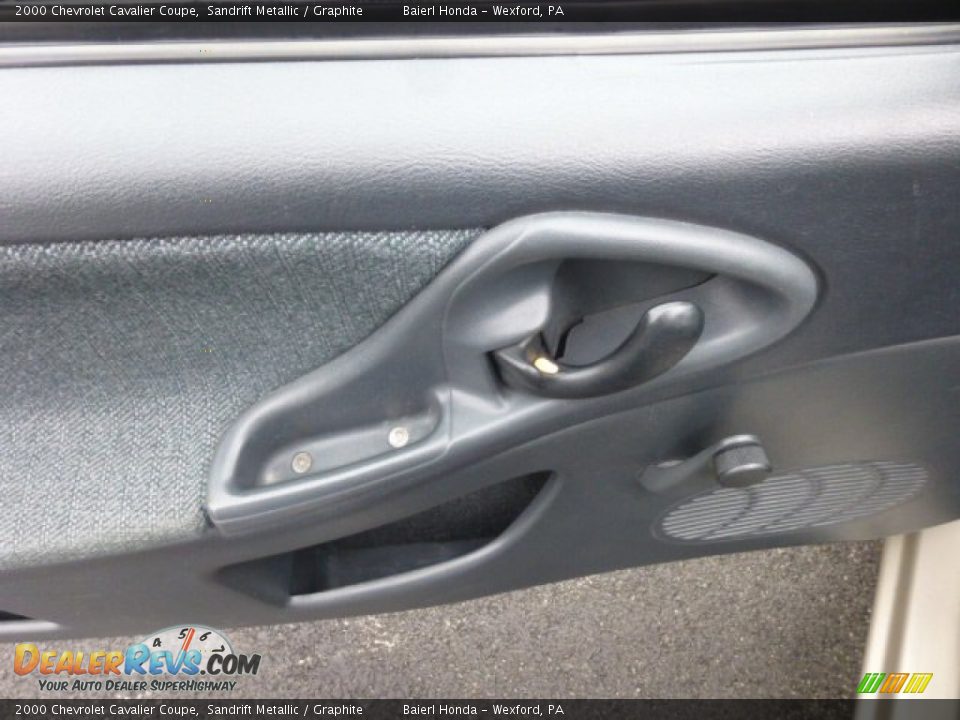 2000 Chevrolet Cavalier Coupe Sandrift Metallic / Graphite Photo #17