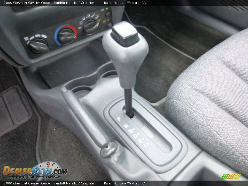 2000 Chevrolet Cavalier Coupe Sandrift Metallic / Graphite Photo #18