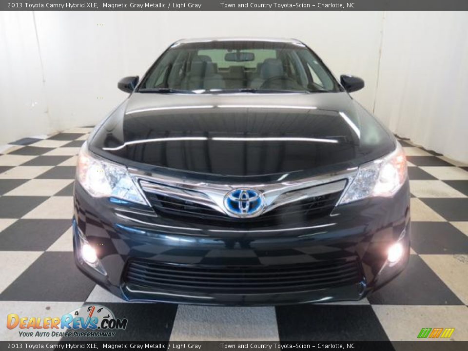 2013 Toyota Camry Hybrid XLE Magnetic Gray Metallic / Light Gray Photo #2