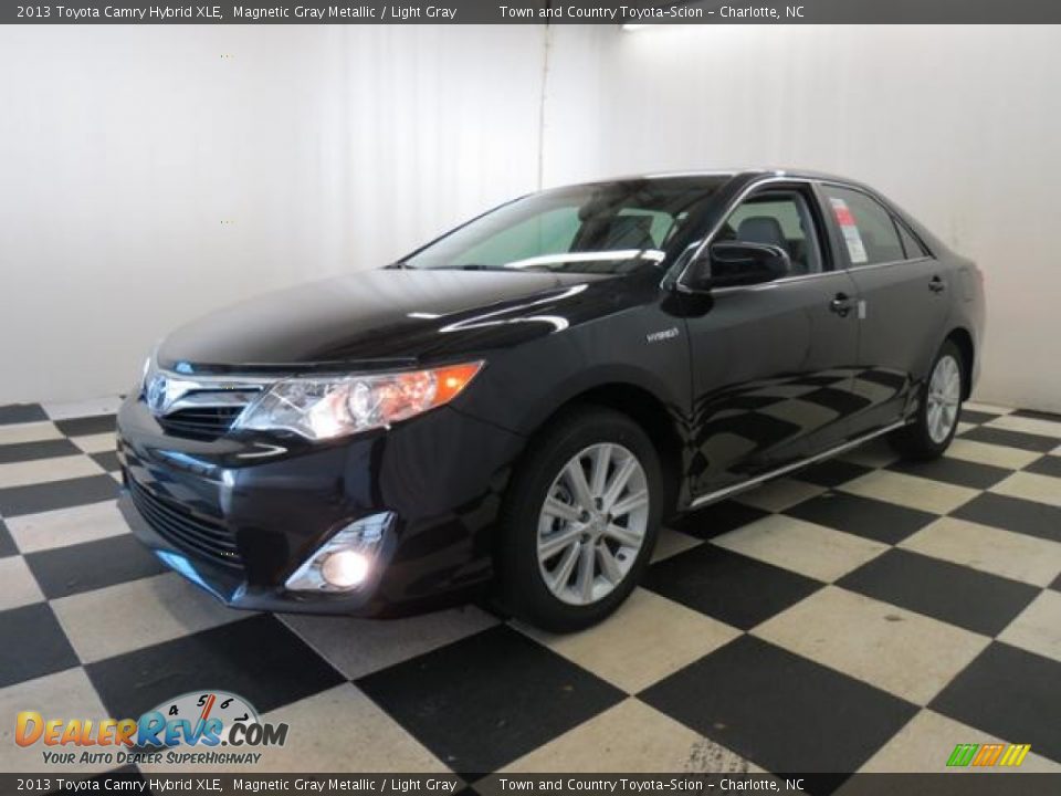 2013 Toyota Camry Hybrid XLE Magnetic Gray Metallic / Light Gray Photo #3